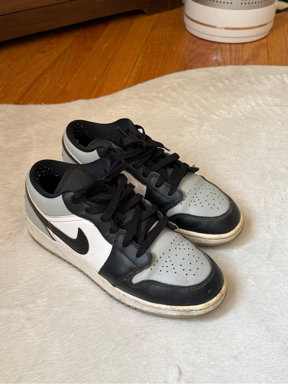 Jordan Men’s Black, Gray & White Low-Top Sneakers